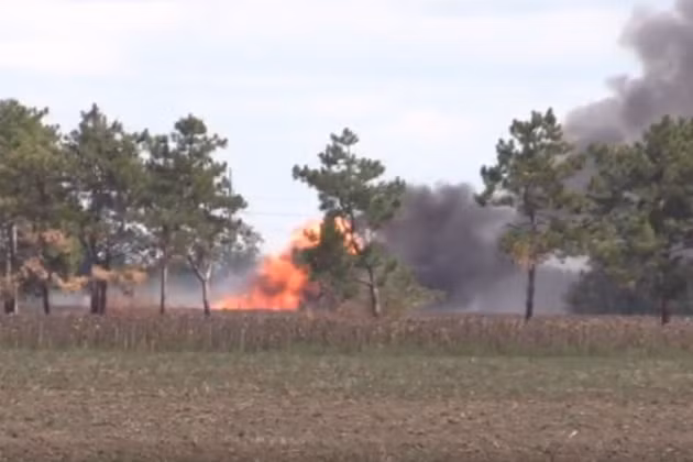 Sau vụ nổ, chiếc xe bọc thép có nguồn gốc Mỹ đã bị lật nghiêng và sau đó quá trình phát nổ của đạn trên xe bắt đầu và được ghi lại trên camera. Nếu thông tin về vụ nổ của xe bọc thép M1224 được xác nhận, thì đây là tổn thất đầu tiên của loại xe bọc thép này, khi mới được đưa vào biên chế trong Quân đội Ukraine cách đây vài tuần. 