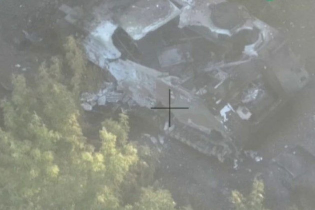 Ban đầu, người ta cho rằng loại xe bọc thép như vậy, sẽ có thể bảo vệ kíp xe và lính bộ binh khỏi hỏa lực từ xe tăng đối phương và các mảnh đạn pháo; tuy nhiên, chỉ cần một cú đánh trực diện từ xe tăng T-72, là đủ để xe bọc thép M113 theo đúng nghĩa đen bị xé ra từng mảnh. 