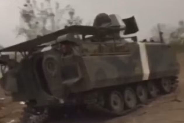 Còn những hy vọng của quân đội Ukraine vào số xe bọc thép YPR-765 cũng không như mong đợi. Theo thông tin được tờ Topwar đăng tải, đã có 8 xe bọc thép loại này bị phá hủy được xác nhận (chiếm 45% tổng số xe loại này của Ukraine). Lý do bị thiệt hại nhiều là do thiết kế của YPR-765 rất dễ bị phá hủy, ngay cả đối với vũ khí bộ binh cỡ nòng lớn. 