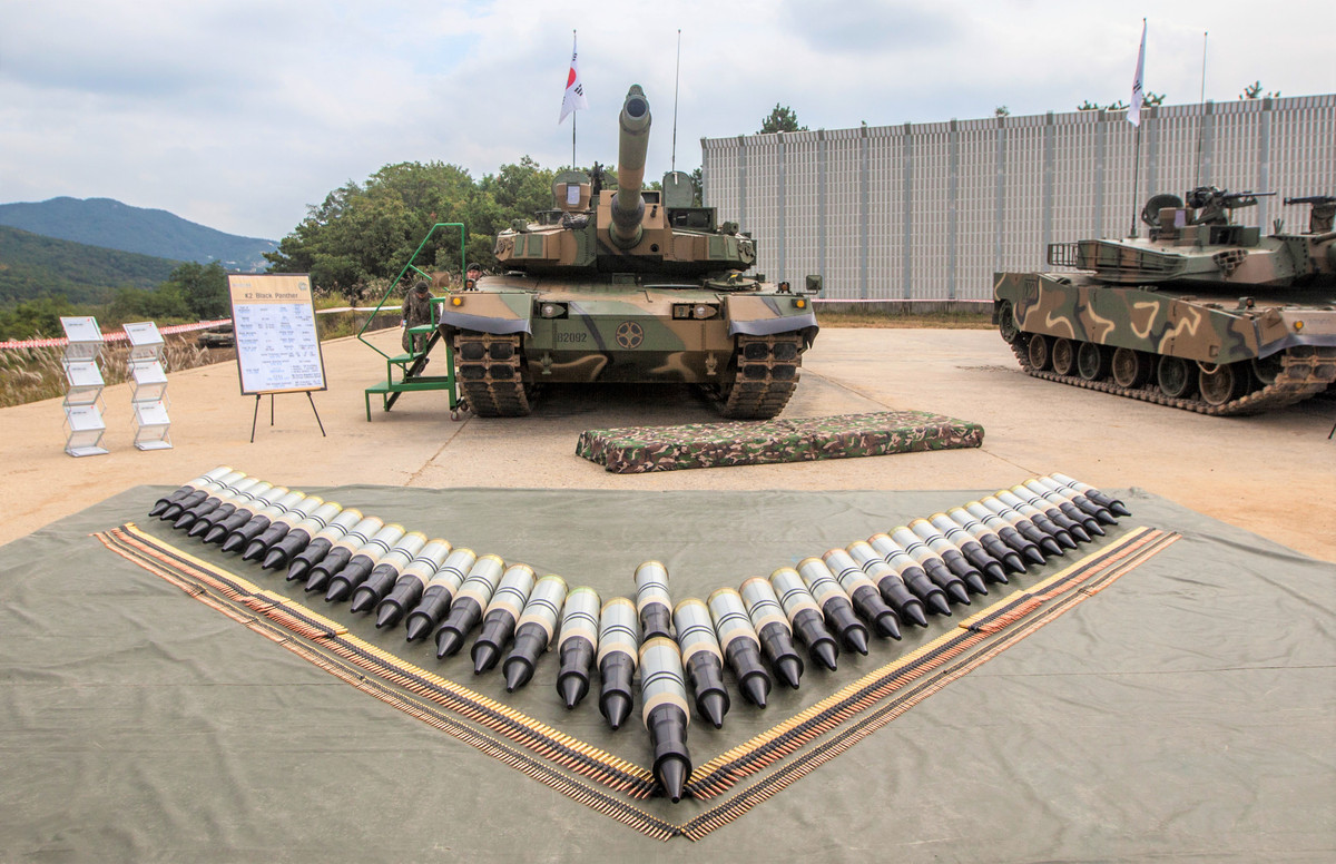 Nhưng điều này sẽ là “điều không vui” đối với các ngành công nghiệp vũ khí của phương Tây, đặc biệt là ở Mỹ, nơi Châu Á - Thái Bình Dương là khu vực có lợi nhuận cao thứ hai về bán vũ khí của nước này. Nguồn ảnh: Foxt.