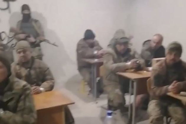 Theo hãng tin Nga RIA Novosti ngày 30/3 đưa tin, liên quân Nga (chủ yếu là lực lượng lính đánh thuê Wagner), đã bao vây và tiêu diệt 20.000 quân Ukraine tại Bakhmut. Còn trong một cuộc đột kích của Phân đội 7 quân Wagner, họ đã bắt sống 19 quân nhân Ukraine. 