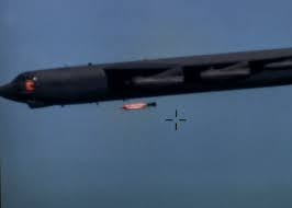 Điều đáng chú ý là trong những năm gần đây, các máy bay ném bom chiến lược của Không quân Mỹ, thường xuyên tiến hành các cuộc tập trận đặt mìn trên không quy mô lớn.