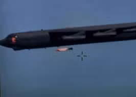 Điều đáng chú ý là trong những năm gần đây, các máy bay ném bom chiến lược của Không quân Mỹ, thường xuyên tiến hành các cuộc tập trận đặt mìn trên không quy mô lớn.