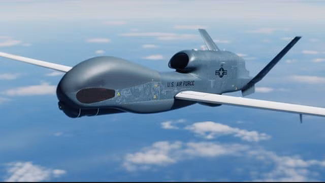 Theo thông tin của Quân đội Nga cung cấp, một chiếc UAV trinh sát RQ-4B Global Hawk của Không quân Mỹ xuất hiện trên Biển Đen phía đông nam bán đảo Crimea vào khoảng 11h12 ngày 23/6, sau đó bay về hướng Crimea trong 10 phút.