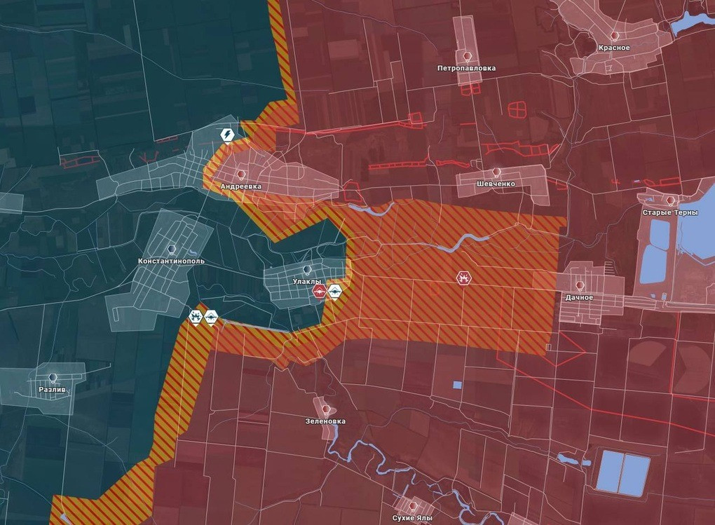Do đó, RFAF có xu hướng sử dụng chiến thuật "ba vây, một mở" để tối đa hóa việc làm suy yếu sinh lực của Ukraine, thông qua ưu thế hỏa lực. Từ Mariupol đến Bakhmut và sau đó là Avadivka, những chiến thuật tương tự đã được chứng minh nhiều lần. 