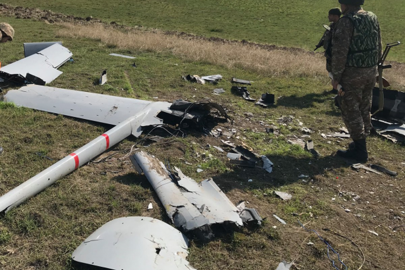 Các nhà phân tích từ lâu đã nghi ngờ rằng, Bộ Quốc phòng Nga đã phóng đại khả năng chống UAV của quân đội Nga; nhất là với những UAV bay ở độ cao thấp. Nhiều kết quả bắn hạ UAV TB-2 ở Libya và những nơi khác đều do vũ khí hỏa lực; thậm chí một số UAV TB-2 đã bị Quân đội Quốc gia Libya của Thống chế Haftar phá hủy trên mặt đất. 