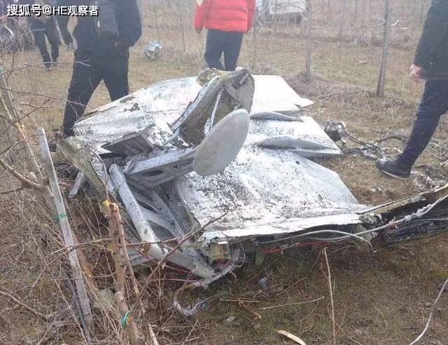 Tại chiến trường Syria và Libya, các quan chức và truyền thông Nga đã tuyên bố rằng, họ đã bắn hạ một số lượng lớn máy bay không người lái TB-2, trong đó bao gồm cả việc sử dụng các hệ thống chống UAV mềm để tiêu diệt.