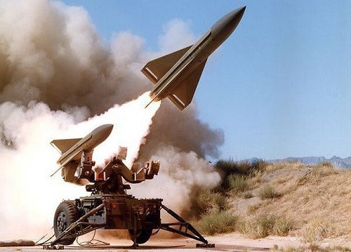 MIM-23 được sử dụng nhiều nhất là trong quân đội Iran từ năm 1979, cựu đồng minh Mỹ đã phải phụ thuộc rất nhiều vào tên lửa phòng không MIM-23, trong Chiến tranh Iran-Iraq, trong suốt thập niên 1980.