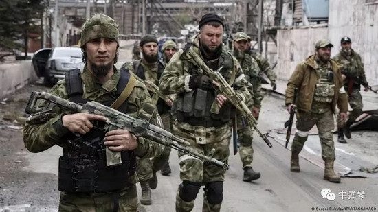 Điều này đồng nghĩa với việc, để tiêu diệt 3.000 chiến binh Tiểu đoàn Azov và quân Ukraine còn sót lại, liên quân Nga có thể phải trả giá bằng 4.500 sinh mạng; một con số quá lớn mà bất cứ chỉ huy nào khó có thể chấp nhận.