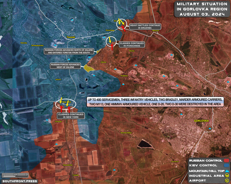 Ngày 30/7, tại mặt trận Toretsk, hàng chục nghìn quân Nga và Ukraine đang giao tranh ác liệt. Hiện tại, Quân đội Ukraine đang phải đối mặt với một cuộc tấn công quy mô lớn, với sức mạnh vượt trội của quân Nga và một hệ quả tất yếu là tuyến phòng thủ dần bắt đầu có dấu hiệu sụp đổ.