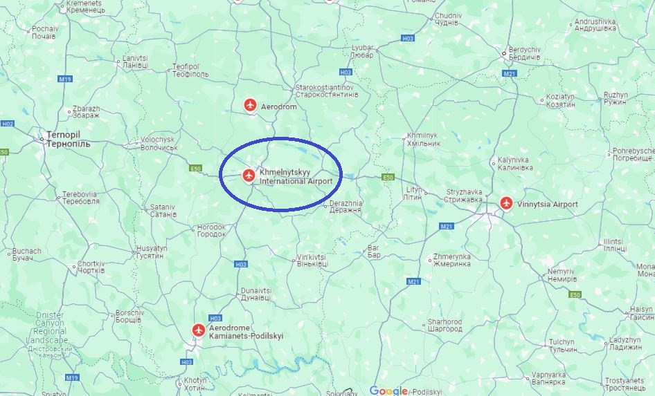 Những tên lửa Kinzhal này không nhằm vào các cơ sở năng lượng đổ nát của Ukraine, mà nhắm vào các mục tiêu có giá trị cao hơn. Theo hãng tin nhà nước Ukraine Ukrinform, sau khi Không quân Ukraine đưa ra cảnh báo không kích vào lúc 10h04, chỉ vài phút sau, một vụ nổ mạnh đã xảy ra tại sân bay Starokonstantinov ở vùng Khmelnitsky. 