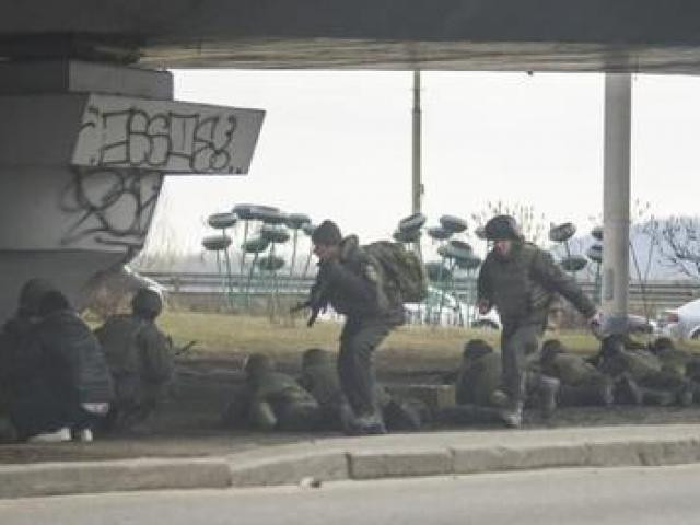 Theo thông tin không chính thức, các lực lượng vũ trang Ukraine đã rút lui khỏi Vuhledar, lực lượng Nga và dân quân DPR không tiến vào thành phố mà đi vòng qua nó, để tổ chức tấn công vào hướng Kurakhovo.