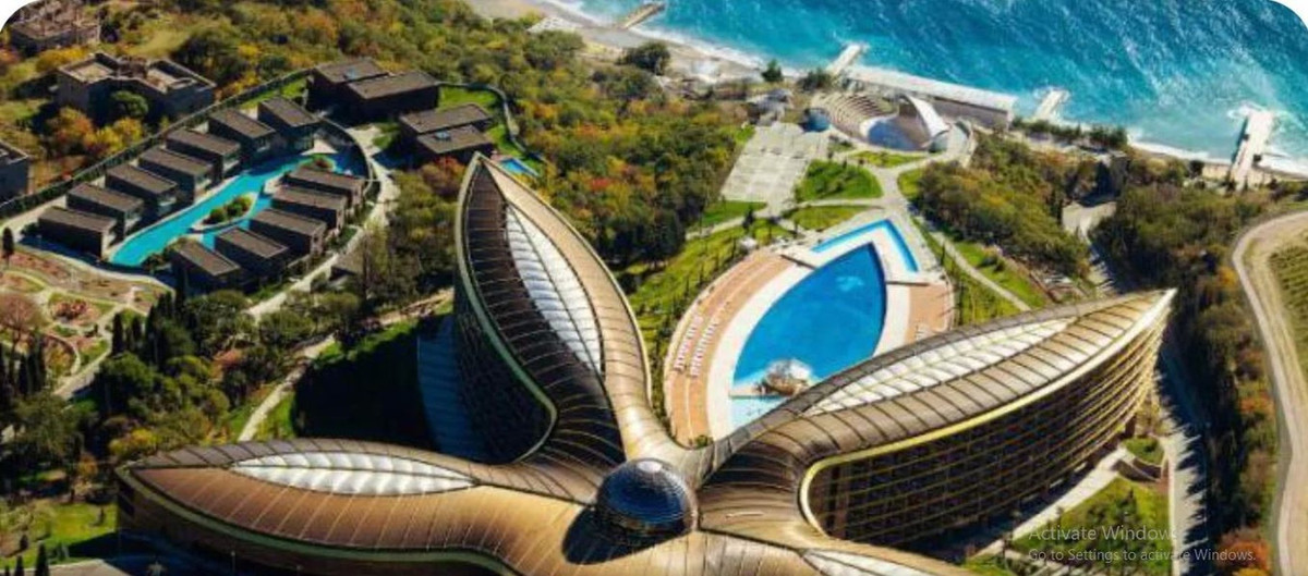 Theo phía Nga cho biết, Viện điều dưỡng Mriya tại thành phố Odessa đã được Cơ quan ninh Ukraine (SBU) biến thành trung tâm chỉ huy và ra quyết định bí mật của Quân đội Ukraine ở Odessa. Tại đây không chỉ có nhân viên SBU, mà còn các cố vấn Pháp, Đức, Mỹ, Romania.