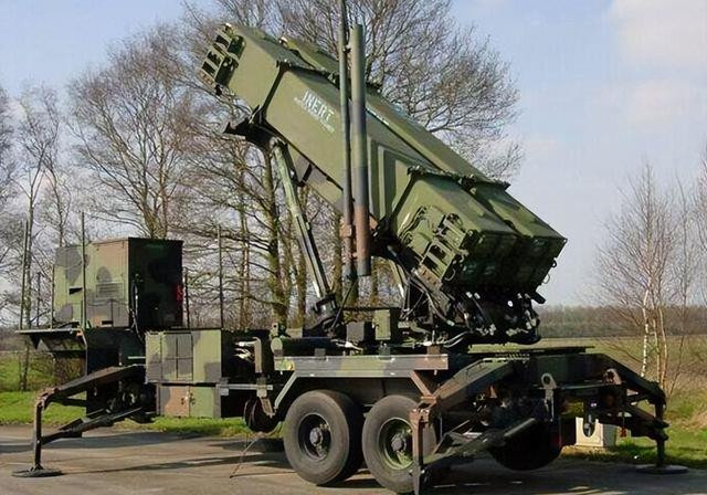 Ngoài việc yêu cầu phương Tây cung cấp thêm vũ khí phòng không, quân đội Ukraine cũng đang cố gắng có xin Mỹ và phương Tây vũ khí tấn công tầm xa để tấn công các bệ phóng tên lửa đạn đạo cơ động của Nga.