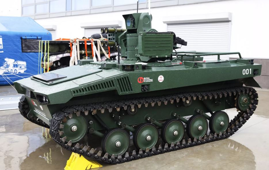 Robot chống tăng "Mark" của Quân đội Nga xuất hiện trên chiến trường, được cho là để “làm quen” với môi trường tác chiến. Theo quan điểm của các nhà phân tích quân sự độc lập, Nga đang thử nghiệm thiết bị mới ở Ukraine. 