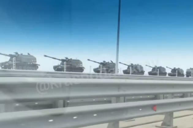 Vào ngày 25/12, truyền thông Nga dẫn lời từ truyền thông Thổ Nhĩ Kỳ đưa tin, quân đội Nga bắt đầu rời biên giới với Ukraine, do kết thúc cuộc tập trận.