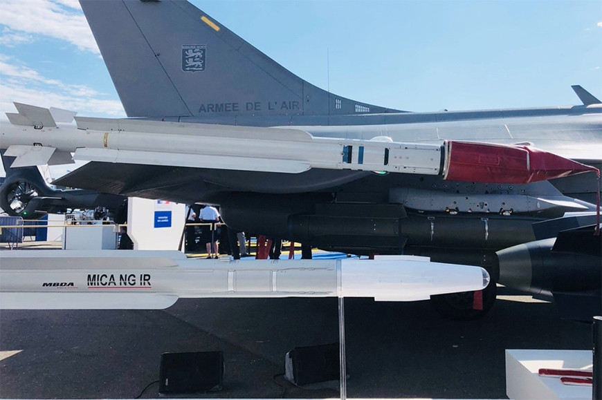 Tên lửa MICA ngay khi ra mắt, đã ở trên top đầu của tên lửa đánh chặn không đối không, thừa sức cạnh tranh với tên lửa không đối không AIM-120 của Mỹ; nó cũng là vũ khí chiến đấu chủ lực của tiêm kích Không quân Pháp. 