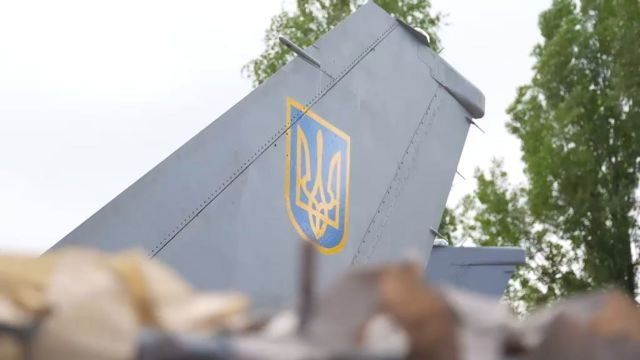 Phải thừa nhận rằng, nếu Ukraine có hơn 90 tiêm kích F-16 được đưa vào chiến đấu, họ có thể tấn công mạnh vào các mục tiêu phía trước của Quân đội Nga. Nhưng trước hơn 1.000 hệ thống tên lửa phòng không và hơn 3.000 máy bay chiến đấu của Nga, các máy bay chiến đấu F-16 của Ukraine chắc chắn sẽ bị tổn thất nghiêm trọng. 