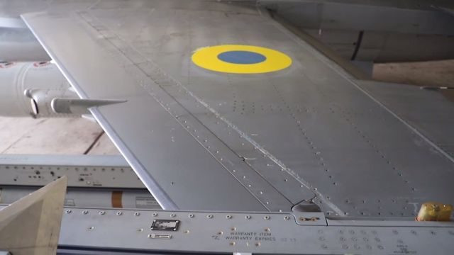 Trước hết, số lượng máy bay chiến đấu F-16 của Quân đội Ukraine quá ít, nên không có thể làm thay đổi bất kỳ điều gì. Ngay cả khi đã có đầy đủ, Ukraine cũng chỉ có hơn 90 chiếc F-16 và thậm chí còn không phải là phiên bản mới nhất. Hiện nay các mẫu mới nhất đều là Block 70-72 và Quân đội Ukraine chỉ có phiên bản Block 30 được sản xuất vào đầu thập niên 1990.