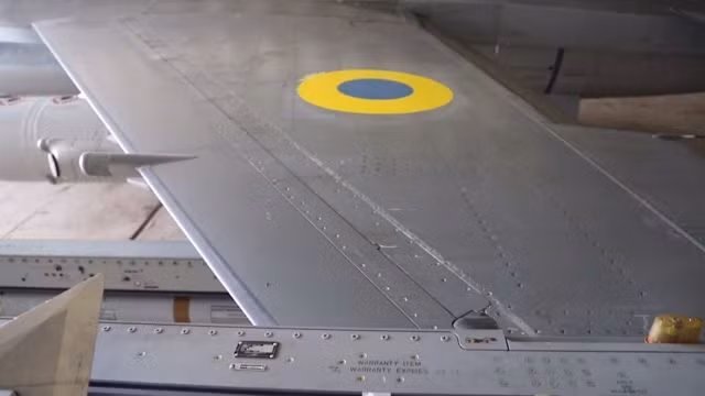 Trước hết, số lượng máy bay chiến đấu F-16 của Quân đội Ukraine quá ít, nên không có thể làm thay đổi bất kỳ điều gì. Ngay cả khi đã có đầy đủ, Ukraine cũng chỉ có hơn 90 chiếc F-16 và thậm chí còn không phải là phiên bản mới nhất. Hiện nay các mẫu mới nhất đều là Block 70-72 và Quân đội Ukraine chỉ có phiên bản Block 30 được sản xuất vào đầu thập niên 1990.