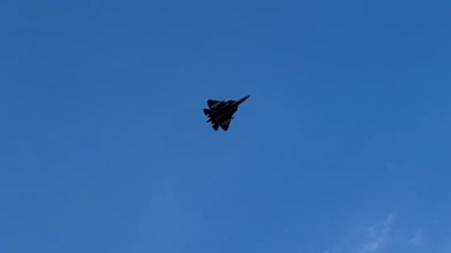 Trang web Bulgarian Military của Bulgaria dẫn các nguồn tin Nga cho biết, các cuộc không kích xảy ra vào sáng sớm ngày 19/10 ở miền nam Ukraine. Một tài khoản Telegram của Nga là Fighterbomber, được biết là có quan hệ với Không quân Nga, đã xác nhận rằng các máy bay chiến đấu tàng hình Su-57, đã tham gia vào cuộc tấn công, nhưng không nêu rõ địa điểm chính xác.