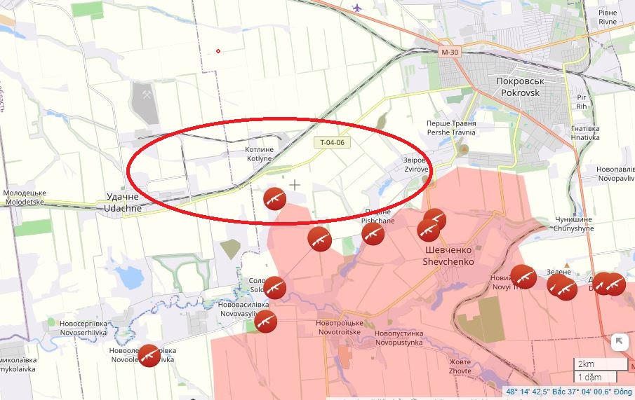 Theo phóng viên chiến trường Yury Kotenok của báo Sao Đỏ cho biết, hiện UAV FPV và UAV Lancet đang được RFAF sử dụng, khống chế trên con đường cao tốc T-0406, có vai trò quan trọng đối với AFU ở phía tây nam thành phố Pokrovsk 