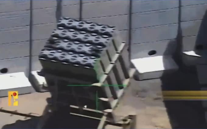 Trong bối cảnh đó, việc Iron Dome không đánh chặn được tên lửa của Hezbollah đã trở thành chủ đề nóng trên mạng xã hội, thu hút sự chú ý đến khả năng ngày càng tăng của Hezbollah. Có những thông tin cho rằng, Hezbollah đã được tiếp cận với các loại vũ khí tiên tiến, được cho là do Iran viện trợ qua ngả Syria. 