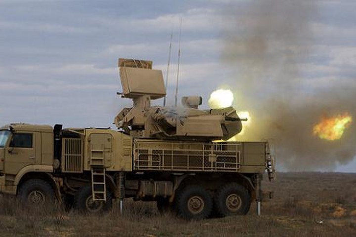 Các nguồn tin cho biết, chiếc máy bay không người lái TB2 đã bị trúng tên lửa của hệ thống phòng không Pantsir-S1; như vậy chiếc UAV TB2 này đã bị theo dõi ngay khi nó cất cánh, và khi vào vùng hỏa lực của hệ thống Pantsir-S1, thì ngay lập tức bị tiêu diệt.