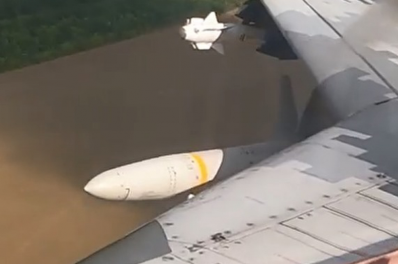 Tuy nhiên, người Ukraine cũng tỏ ra khéo léo để “thích ứng với nghịch cảnh”. Theo New York Times, một mạng lưới tình báo mặt đất đang hoạt động tích cực, kịp thời báo về các hành động của Không quân Nga cho Quân đội Ukraine; một hoạt động tương tự như công việc của các quan sát viên phòng thủ dân sự của Anh, nhằm chống lực lượng không quân Đức trong Thế chiến thứ hai.