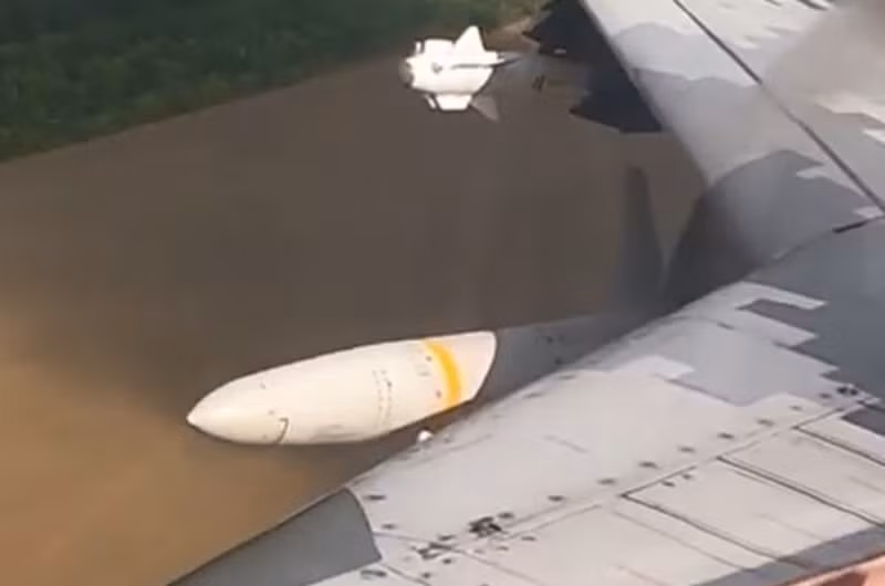 Tuy nhiên, người Ukraine cũng tỏ ra khéo léo để “thích ứng với nghịch cảnh”. Theo New York Times, một mạng lưới tình báo mặt đất đang hoạt động tích cực, kịp thời báo về các hành động của Không quân Nga cho Quân đội Ukraine; một hoạt động tương tự như công việc của các quan sát viên phòng thủ dân sự của Anh, nhằm chống lực lượng không quân Đức trong Thế chiến thứ hai.