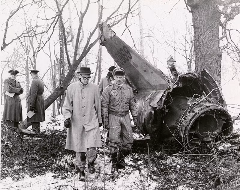 Tuy nhiên, F-104 cũng chưa phải là máy bay chiến đấu duy nhất có tỷ lệ tai nạn cao trong Chiến tranh Lạnh. Theo Michael Napier trong cuốn sách “Trong bầu trời chiến tranh Lạnh”, vào năm 1972, Trung đoàn không quân chiến đấu Số 21 của Không quân Bulgaria, đóng tại Uzundzhovo, đã rút máy bay MiG-19S của mình và thay thế chúng bằng MiG-17PF cũ hơn.
