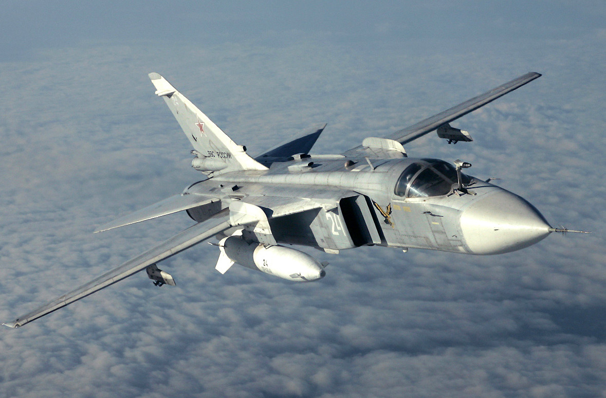 Trên thực tế, đây không phải là lần đầu tiên tiêm kích Su-24 bị tấn công ở Bakhmut, ngày 2/12 năm ngoái, tiêm kích Su-24M mang mật danh "Blue 48" đã bị bắn rơi ở khu vực Bakhmut. Cả hai thành viên phi hành đoàn, bao gồm phi công Alexander Antonov và hoa tiêu Vladimir Nikishin đều thiệt mạng. 