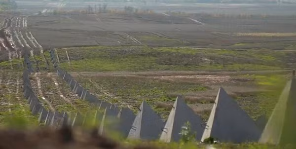 Nhiệm vụ của các tuyến phòng ngự của Quân đội Nga là dẫn dụ quân đội Ukraine tấn công, sau đó tiêu hao lực lượng tấn công của quân đội Ukraine. Đồng thời, lực lượng chính của quân đội Nga đằng sau tuyến phòng ngự đã được chuyển sang trạng thái nghỉ ngơi.