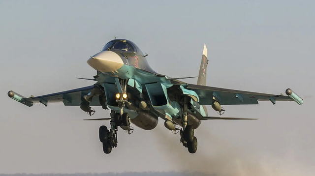 Đồng thời, Sputnik đưa tin rằng, Tổng thống Putin đã biểu dương lực lượng Không quân Nga khi ông cho rằng, lực lượng không quân Nga hiện hoạt động rất hiệu quả. Trong nhiệm vụ chiến đấu, Không quân Nga luôn hoàn thành xuất sắc nhiệm vụ 24/7.