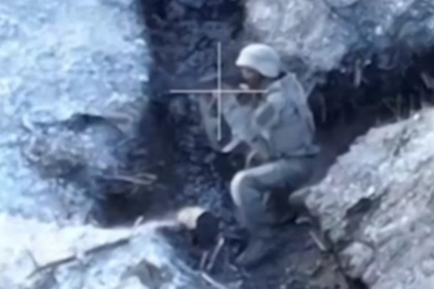 “Quân Ukraine bị tổn thất đáng kể và khu vực chiến đấu ngổn ngang xác lính Ukraine và xe bọc thép bị cháy”; một nguồn tin của lính Nga viết trên Telegram. Hiện các đơn vị Ukraine tại Kleshcheevka phải tạm dừng tấn công để củng cố lực lượng, chuẩn bị cho các cuộc tấn công mới.