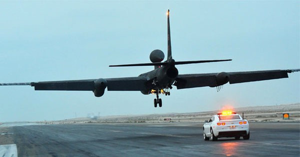 Tuy nhiên, bất chấp sự xấu xí và vô lý của chiếc U-2, chiếc máy bay trinh sát chiến lược này vẫn hoạt động bền bỉ như bình thường; và nó đã giúp U-2 thực hiện các nhiệm vụ tình báo quan trọng trong gần 70 năm qua. Nguồn ảnh: Pinterest.