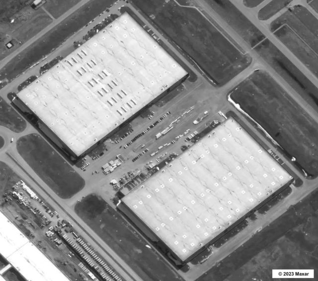 Nằm sâu trong nội địa, bên trong một trung tâm công nghiệp lớn của nước Nga, một dây chuyền bí mật sản xuất liên tục UAV tự sát Geran-2 có tên là dự án Alabuga. Nhằm tạo ra một vũ khí tấn công chính xác, giá rẻ, để tấn công không ngừng nghỉ vào các mục tiêu trên khắp lãnh thổ Ukraine.