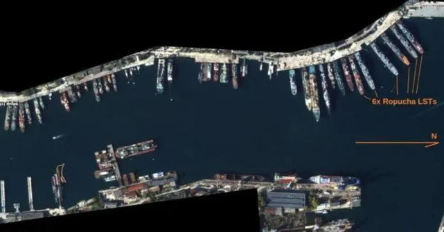 Ảnh vệ tinh tiết lộ cuộc tấn công của Ukraine vào Sevastopol - Hình 10 Anh ve tinh tiet lo cuoc tan cong cua Ukraine vao Sevastopol-Hinh-10