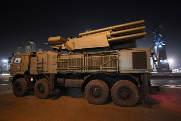 Trong bối cảnh Ukraine bắt đầu sử dụng máy bay không người lái tấn công Bayraktar TB2 nhập từ Thổ Nhĩ Kỳ tại chiến trường Donbass, có thông tin cho rằng, Nga đang có ý định chuyển giao hệ thống tên lửa phòng không Pantsir-S cho dân quân Donbass.