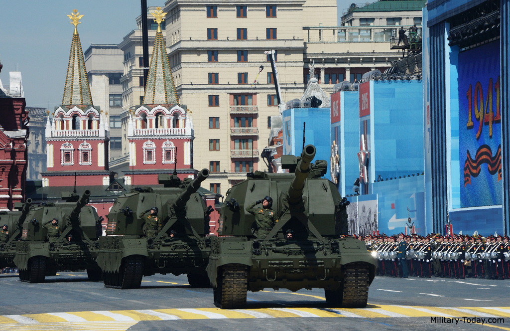 Pháo tự hành 2S35 Koalitsiya-SV được trang bị pháo chính 2A88 cỡ nòng 152 mm, đạt tầm bắn tối đa 40 km với đạn thông thường và 70 km với đạn tăng tầm; với nhiều loại đầu đạn khác nhau gồm: đạn nổ phá, đạn chiếu sáng, đạn khói, đạn cháy, đạn hóa học và đạn có điều khiển.