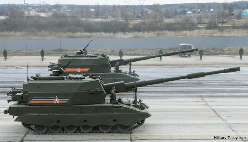 Nhờ hệ thống nạp đạn tự động, Koalitsiya-SV có thể đạt tốc độ bắn tối đa 15-20 phát/phút, nhanh gấp ba lần mẫu pháo tự hành M109 Paladin của Mỹ. Ngoài ra nhờ mức độ tự động hóa cao, cho phép pháo Koalitsiya-SV chỉ cần hai đến ba người để sử dụng, trong khi kíp pháo M109 Paladin cần đến 6 người.