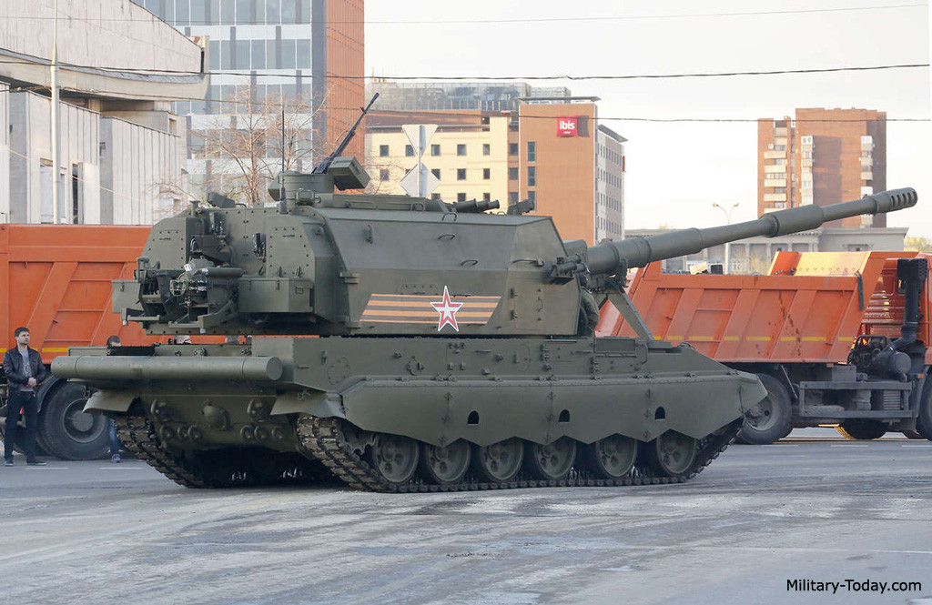 Về độ chính xác của pháo tự hành Koalitsiya-SV, theo ông Vadim Kozyulin, thuộc Học viện Khoa học Quân sự Nga cho biết: “Bán kính lệch mục tiêu của Koalitsiya là khoảng một hai mét và có tầm bắn đến 70 km; vũ khí này có mức chính xác giống như một khẩu súng bắn tỉa”.