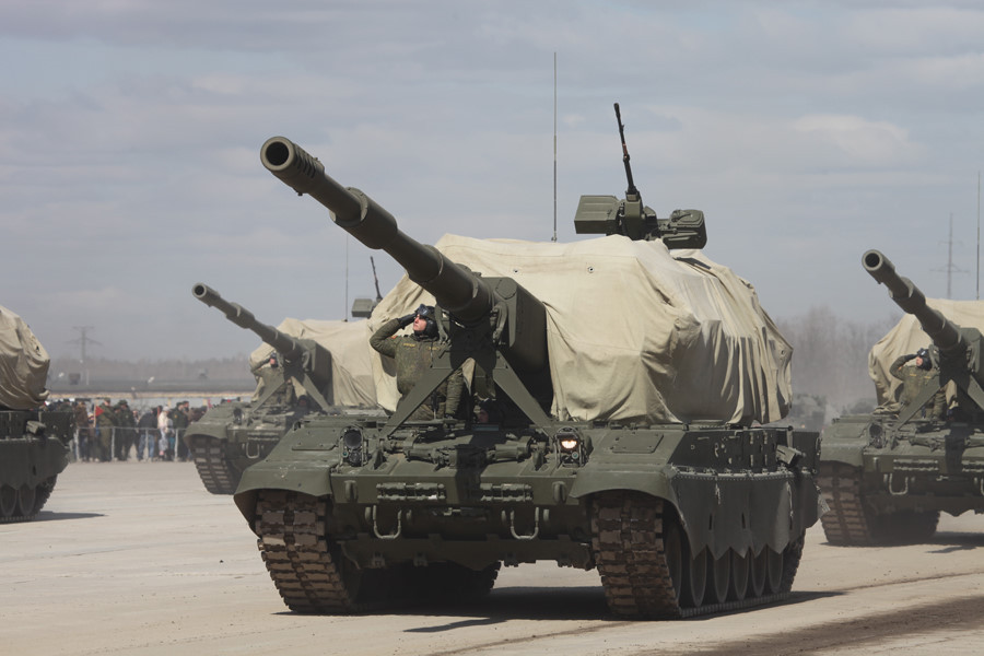 Theo chuyên gia Pavel Kovalev, được hãng truyền thông nhà nước Nga TASS trích dẫn, hệ thống pháo này “vượt trội hơn các phiên bản trong nước và nước ngoài từ 30-70% về tầm bắn, 50-200% về độ chính xác của hỏa lực, 50-200% về thời gian hoàn thành nhiệm vụ chiến đấu”.