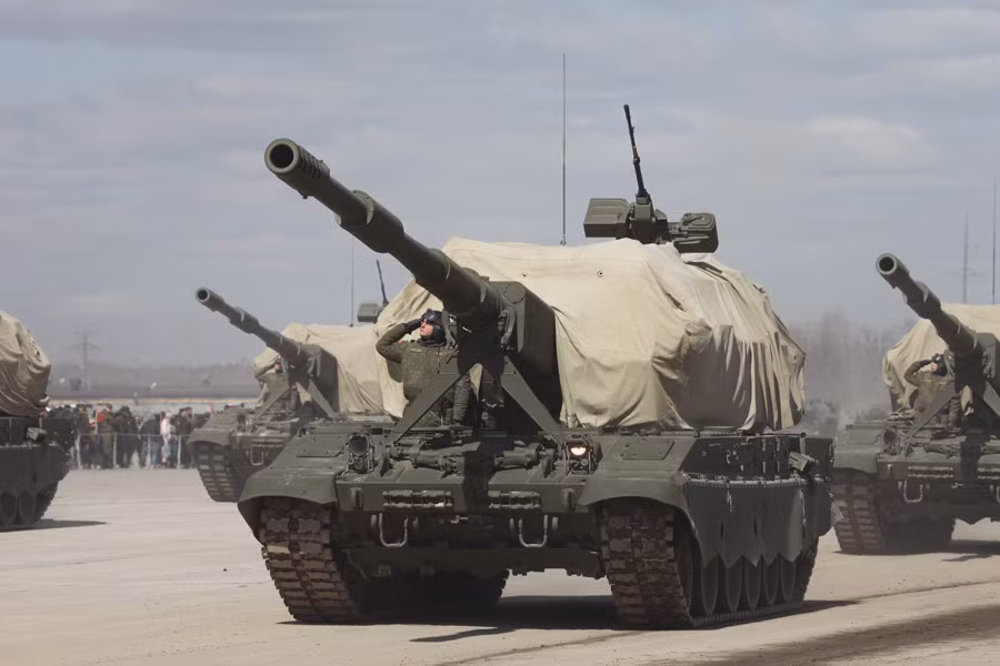 Theo chuyên gia Pavel Kovalev, được hãng truyền thông nhà nước Nga TASS trích dẫn, hệ thống pháo này “vượt trội hơn các phiên bản trong nước và nước ngoài từ 30-70% về tầm bắn, 50-200% về độ chính xác của hỏa lực, 50-200% về thời gian hoàn thành nhiệm vụ chiến đấu”.