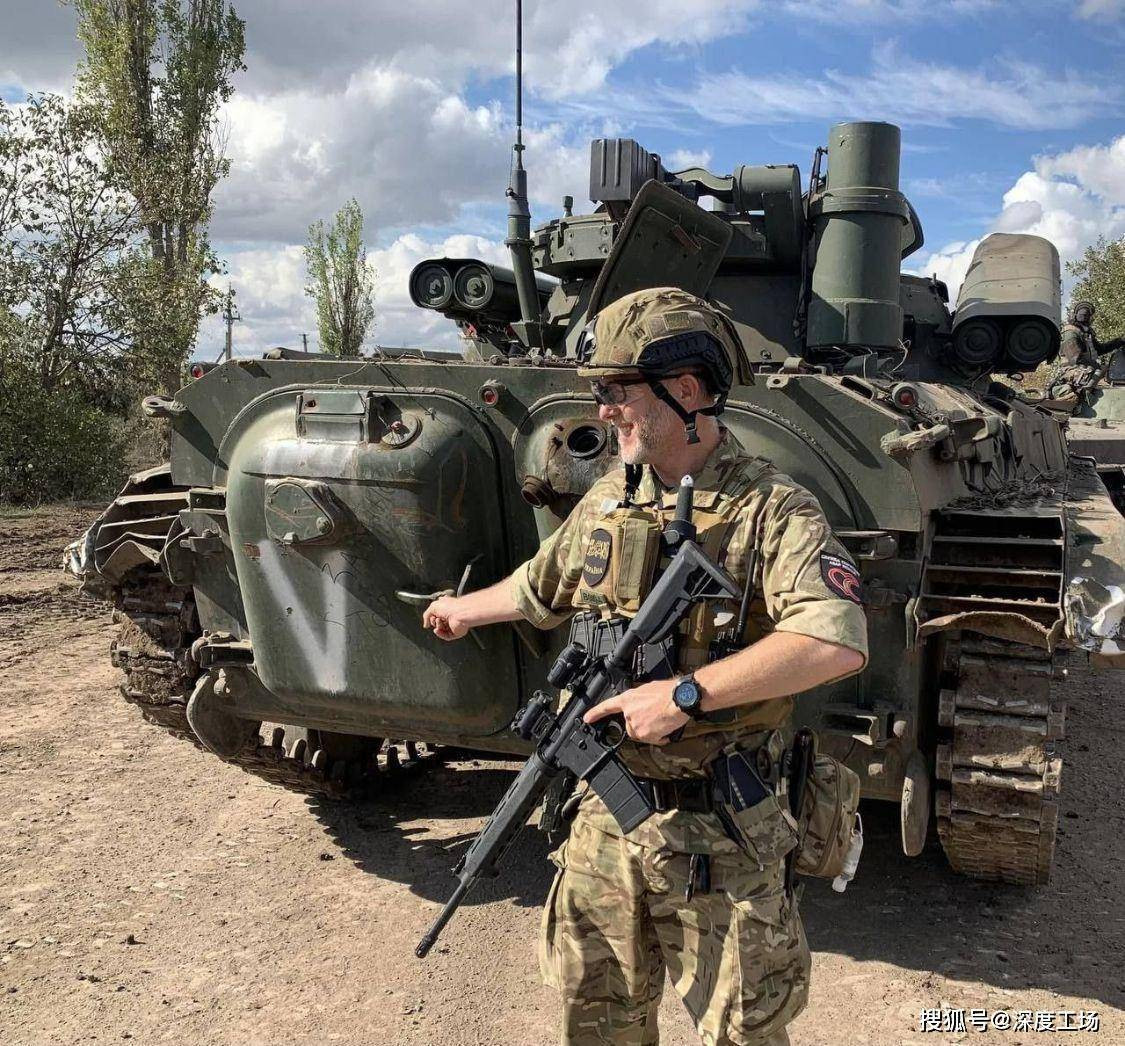 Ông Vladimir Rogov, thành viên cơ quan hành chính quân sự và dân sự bang Zaporozhye do Nga bổ nhiệm cho biết, quân đội Ukraine đã tập hợp hàng chục nghìn binh sĩ trên tiền tuyến, bao gồm binh lính từ hơn 30 quốc gia và có thể là cả quân của NATO, để tiến hành phản công. 