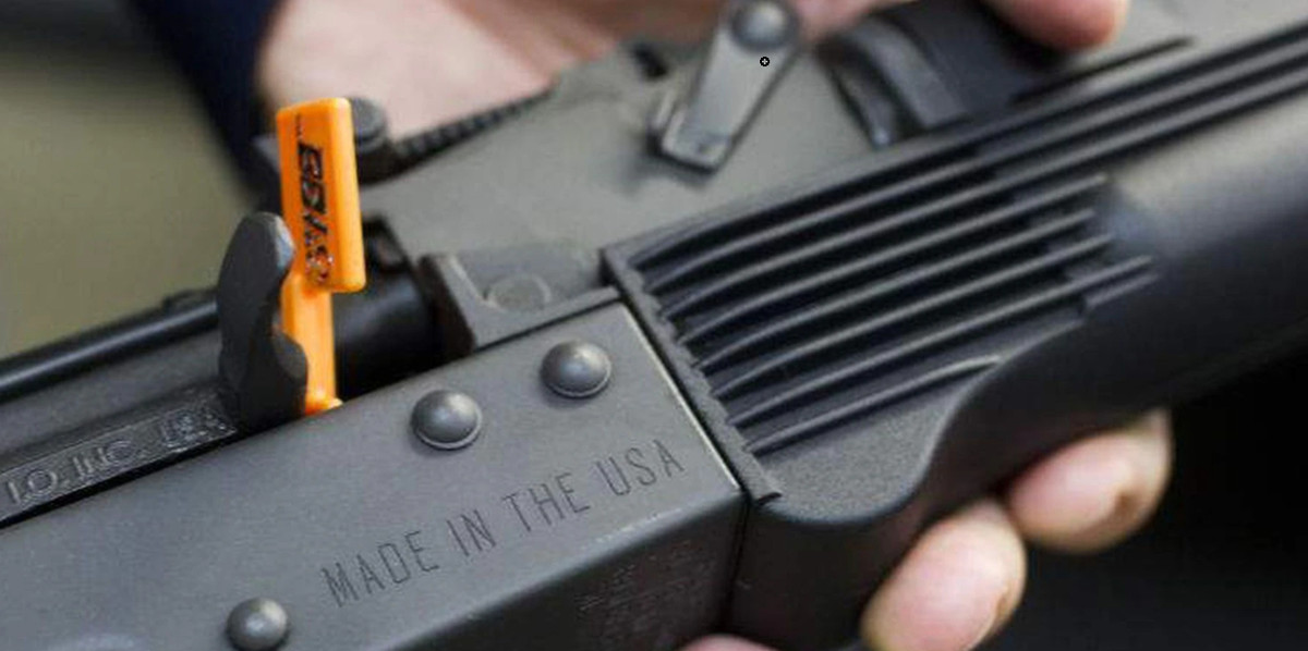 Onokoy cho biết tại Mỹ, công ty là Inter Ordnance là nhà sản xuất AK-47 tệ nhất. Trong số rất nhiều điểm yếu của khẩu AK-47 do công ty sản xuất, nổi bật là nòng súng hay bị cong vênh, lẫy hất vỏ đạn yếu dẫn đến hay bị kẹt vỏ đạn khi bắn và việc lắp ráp chất lượng rất kém.