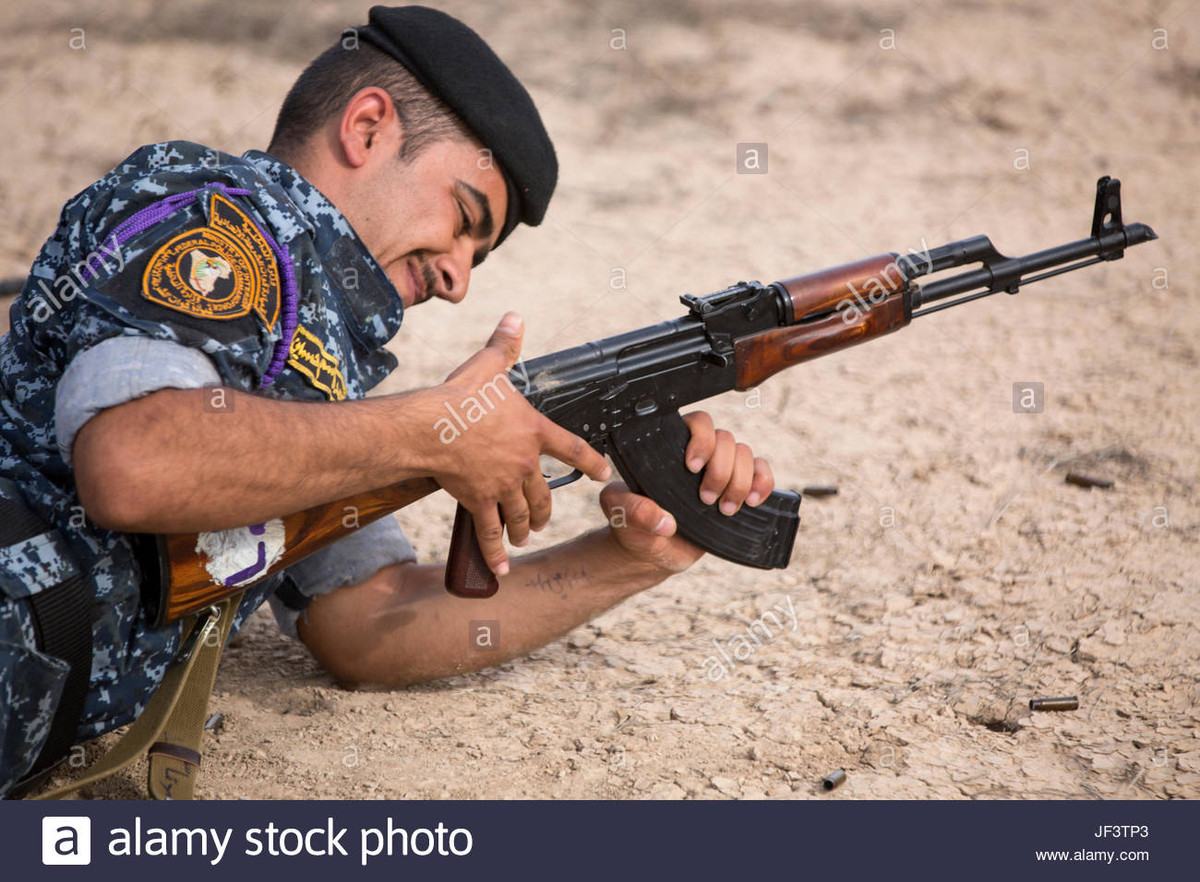 Súng tiểu liên AK-47 của Iraq nòng súng không được mạ crom trong lòng nòng súng, nên nhanh gỉ và dễ bị mài mòn hơn. Ngoài ra còn có các vấn đề với việc xử lý nhiệt của các bộ phận nhỏ, chẳng hạn như thước ngắm, hay bị gãy.