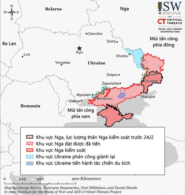 Là thành phố lớn thứ hai ở Ukraine, Kharkov là trung tâm giao thông quan trọng và có nền tảng công nghiệp vững chắc. Thời Xô Viết, đây là trung tâm công nghiệp nổi tiếng và hiện là tiền đồn của Ukraine. Tuy nhiên cấu trúc đô thị đã khiến thành phố trở thành một pháo đài khó đánh chiếm. 