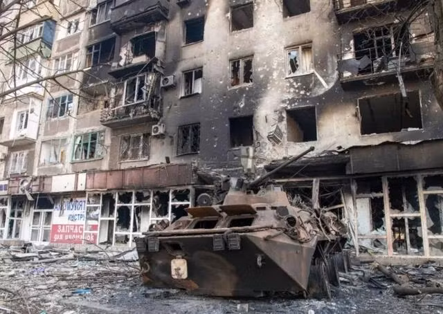 "Chiến tranh đường hầm" do Tiểu đoàn Azov phát động, đã khơi dậy tinh thần cảnh giác của Quân đội Nga; ngay lập tức, Quân đội Nga cũng bắt đầu tìm kiếm các đường hầm có thể có ở gần đó và đặc biệt là những đường hầm mới đào. 