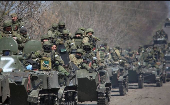 Nếu Quân đội Nga muốn duy trì một chiến dịch tấn công mạnh mẽ và liên tục, thì hàng tháng nước này phải bổ sung cho chiến trường hàng chục nghìn tân binh để tiến hành việc luân chuyển quân. Nhưng đây là một bài toán khó mà Nga không thể vượt qua, khi họ thiếu nghiêm trọng nguồn nhân lực.